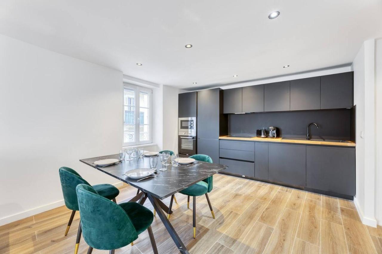 Appartement Hyper Centre Evian - Cote Theatre Buitenkant foto